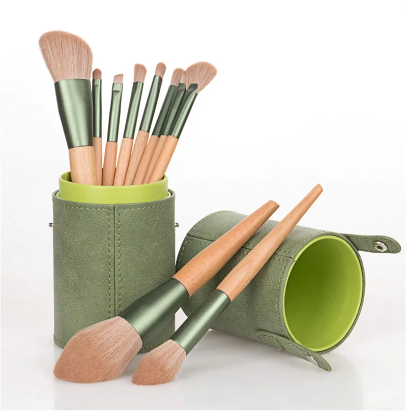 Beech wood makeup brush