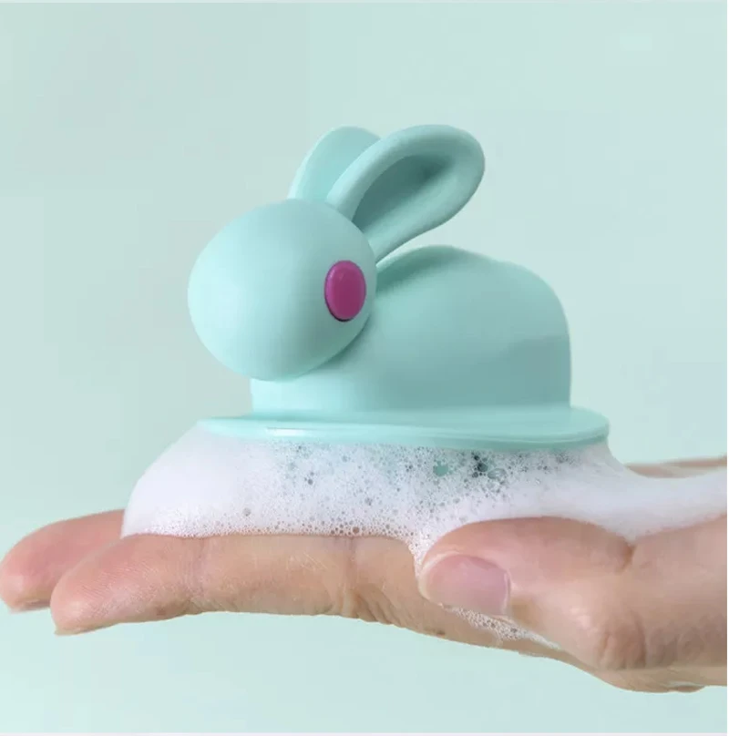 Rabbit shampoo brush